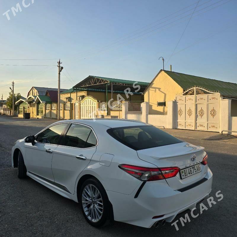 Toyota Camry 2018 - 290 000 TMT - Aşgabat - img 2