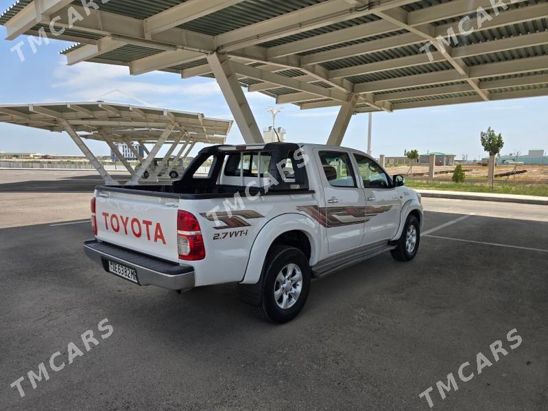 Toyota Hilux 2013 - 275 000 TMT - Мары - img 3