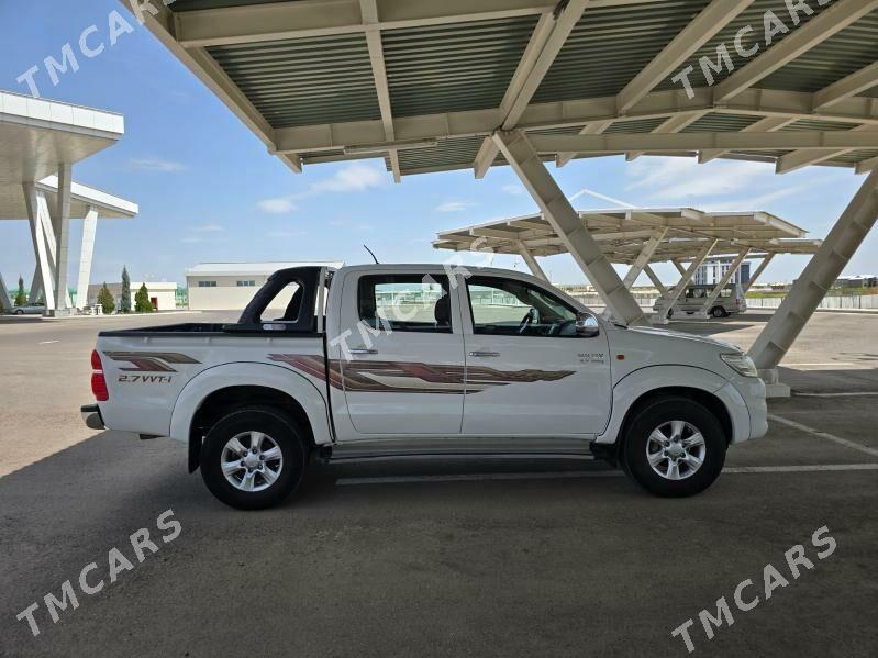 Toyota Hilux 2013 - 275 000 TMT - Мары - img 5