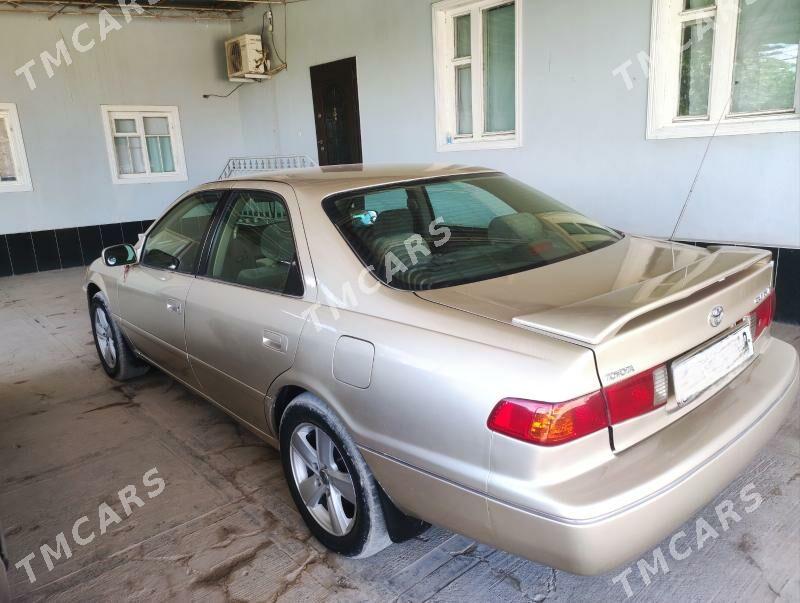 Toyota Camry 2000 - 115 000 TMT - Саят - img 5