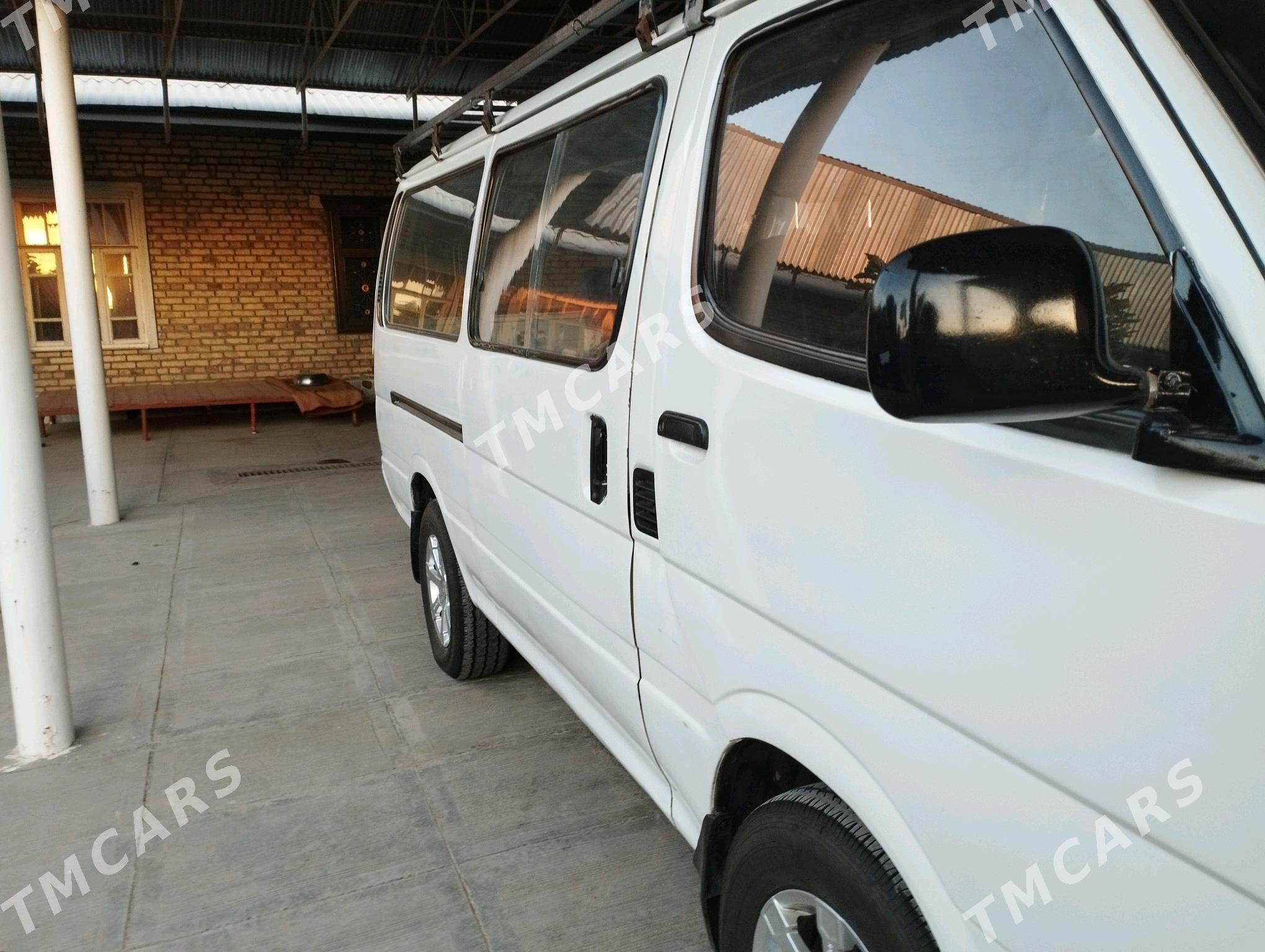 Toyota Hiace 2003 - 130 000 TMT - Сакарчага - img 4