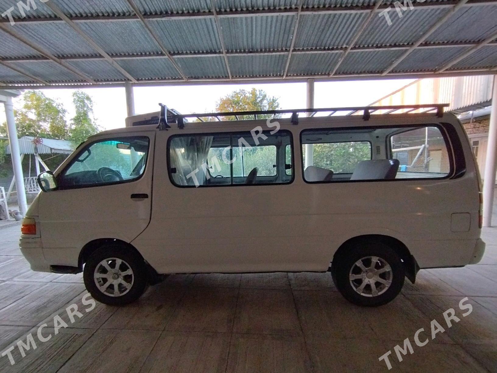 Toyota Hiace 2003 - 130 000 TMT - Сакарчага - img 5