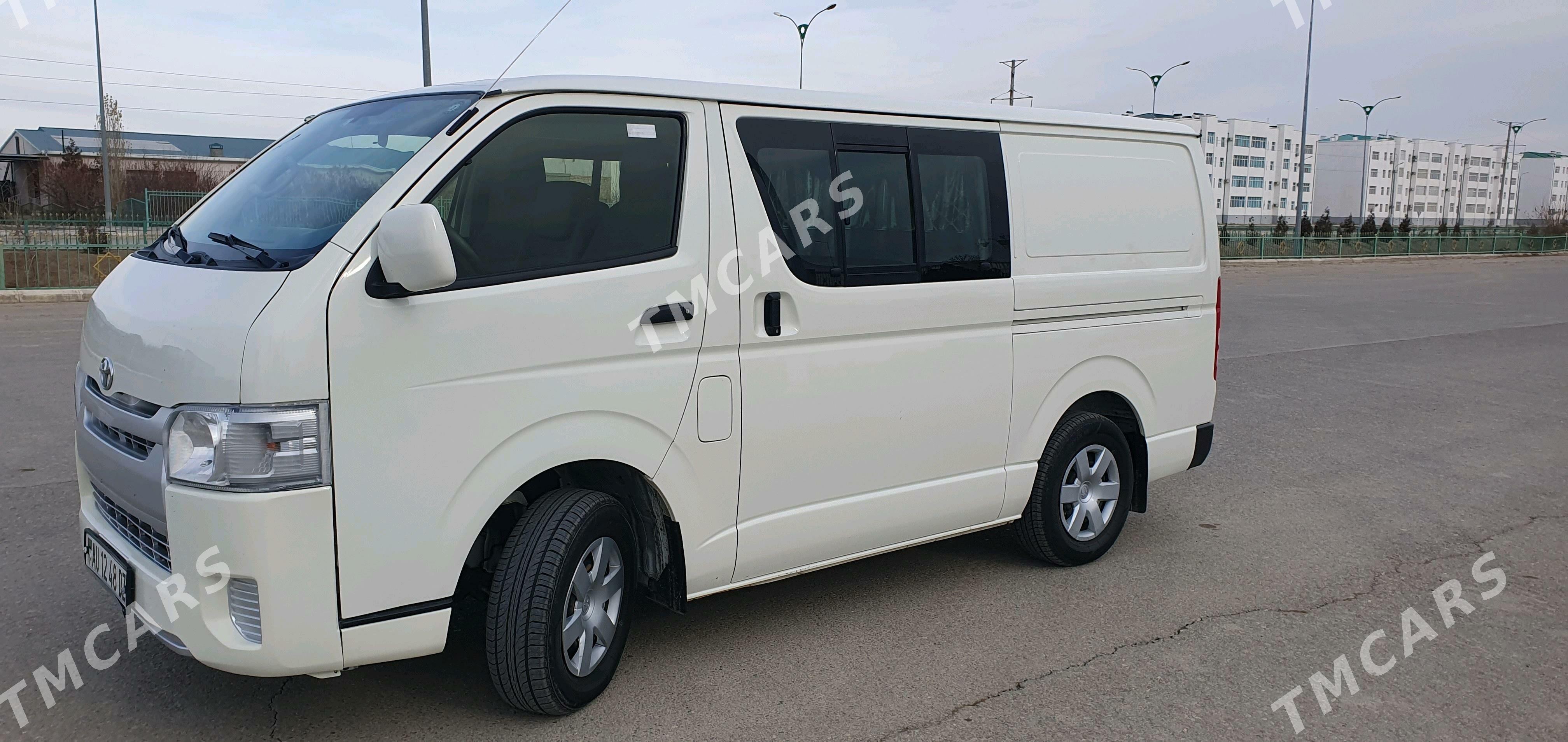 Toyota Hiace 2020 - 450 000 TMT - Дашогуз - img 2