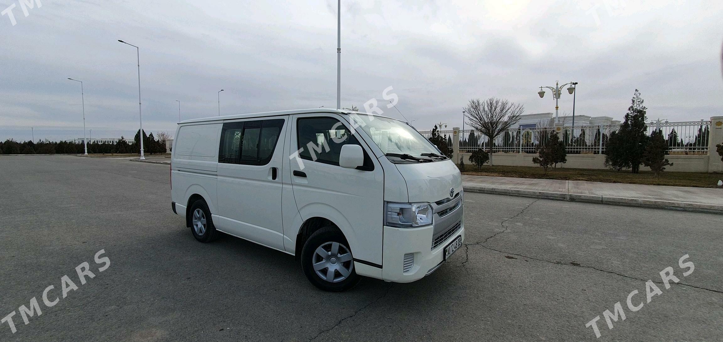 Toyota Hiace 2020 - 450 000 TMT - Daşoguz - img 4