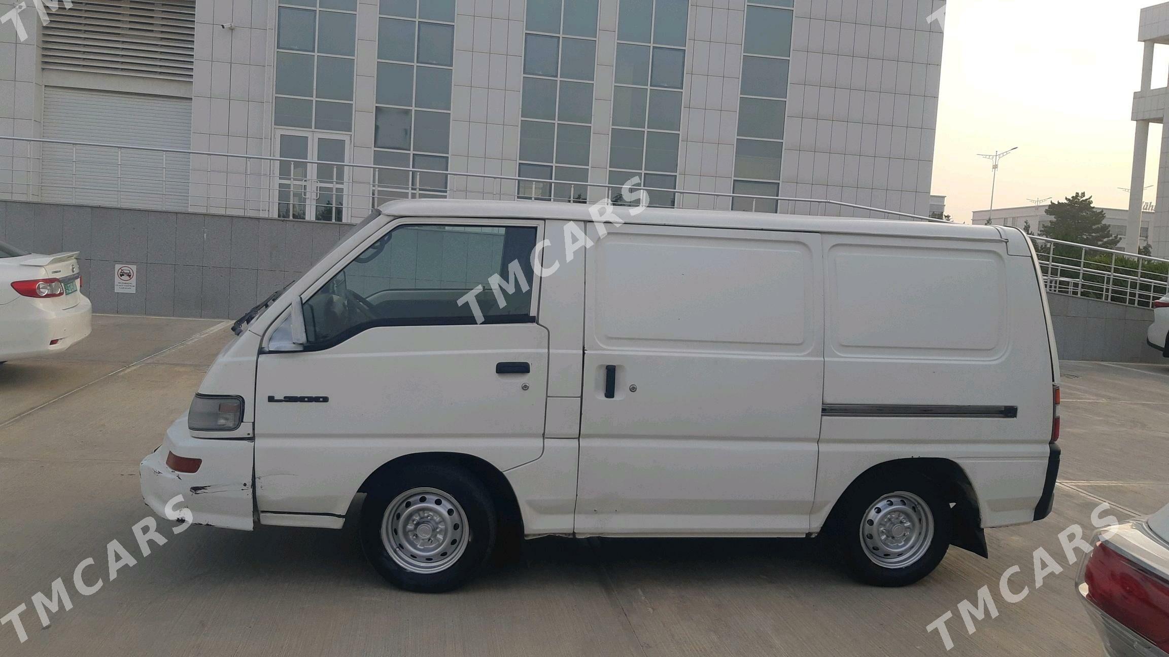 Toyota Hiace 2004 - 52 000 TMT - Ашхабад - img 2