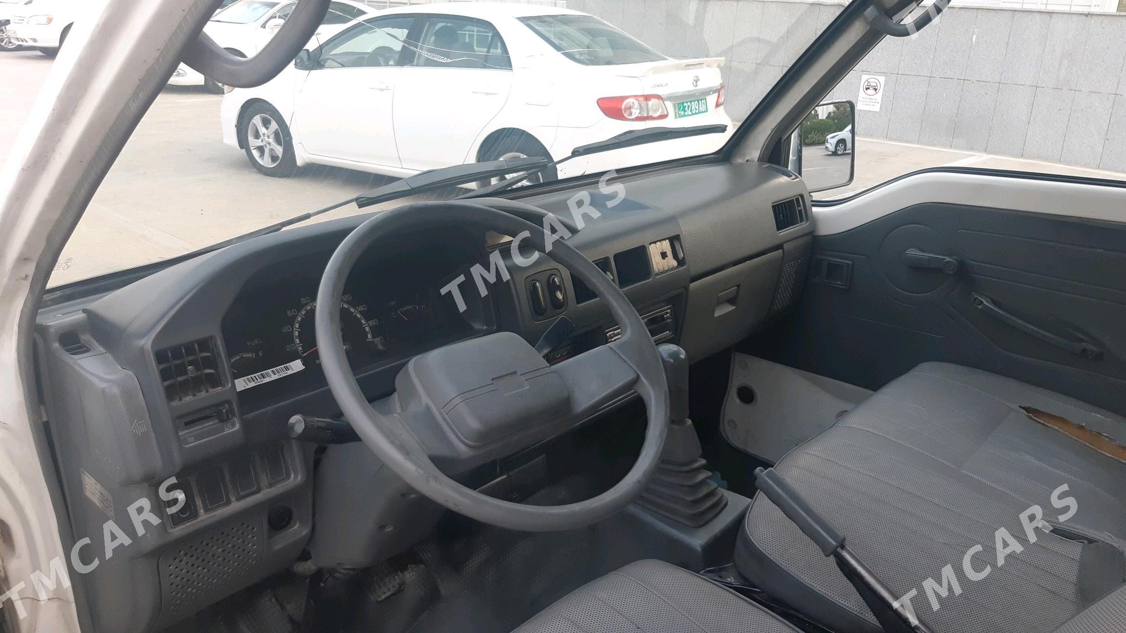 Toyota Hiace 2004 - 52 000 TMT - Ашхабад - img 4