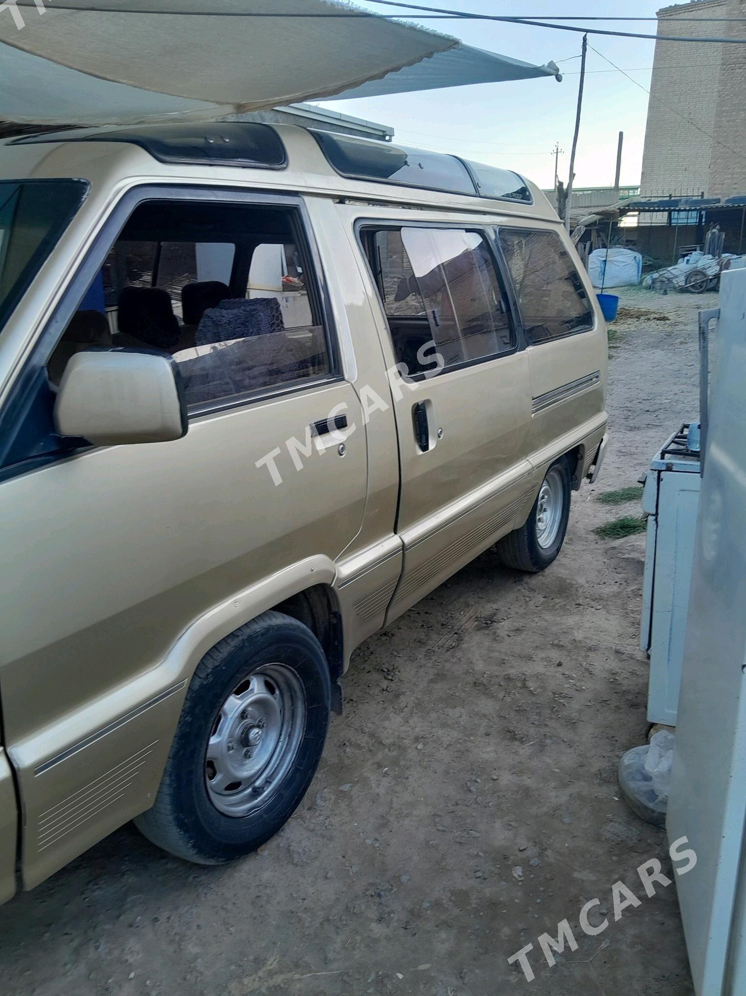 Toyota Town Ace 1989 - 36 000 TMT - Мары - img 2