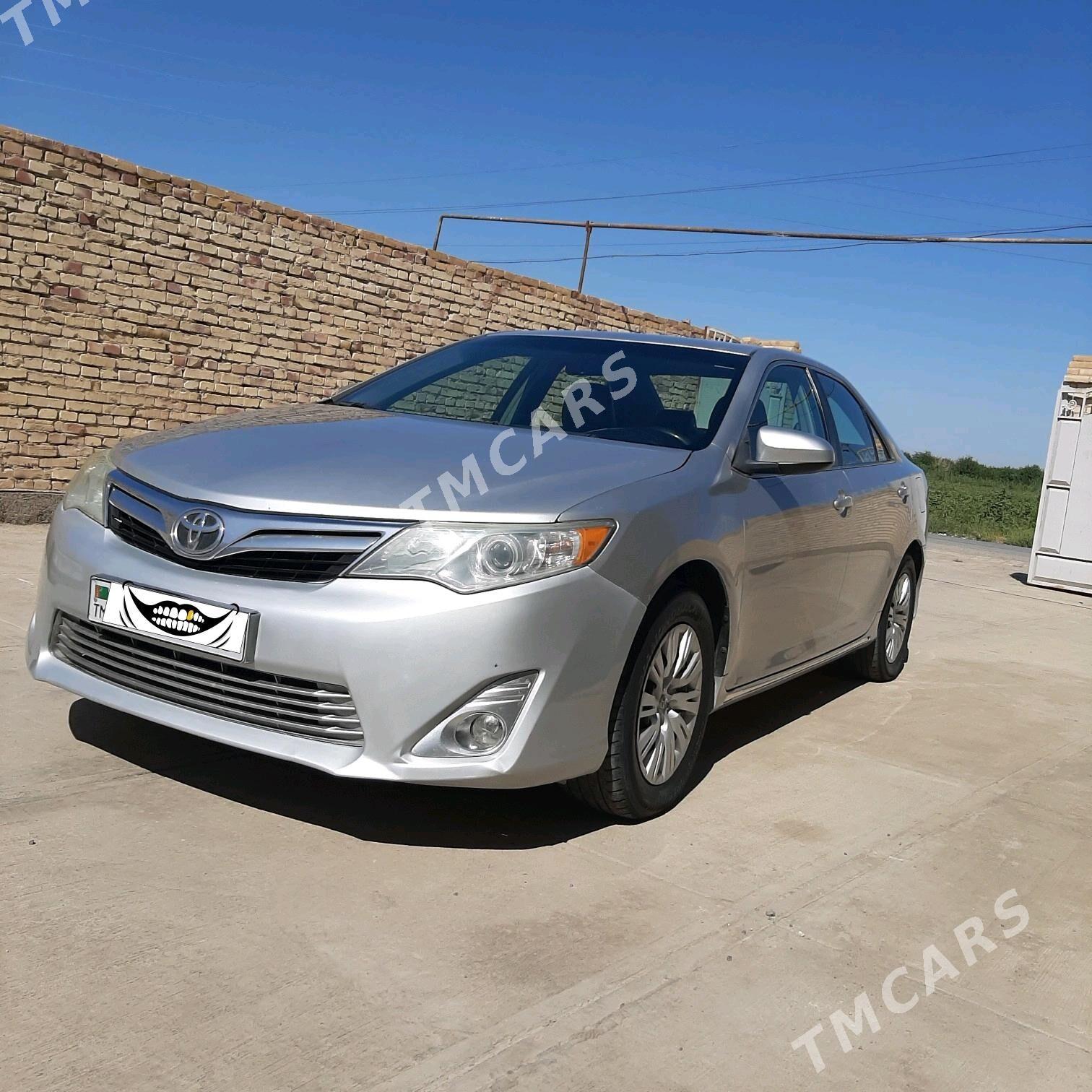 Toyota Camry 2012 - 188 000 TMT - Saýat - img 2