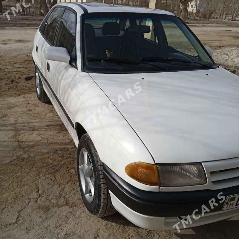 Opel Astra 1992 - 20 000 TMT - Türkmenbaşy etr. - img 3