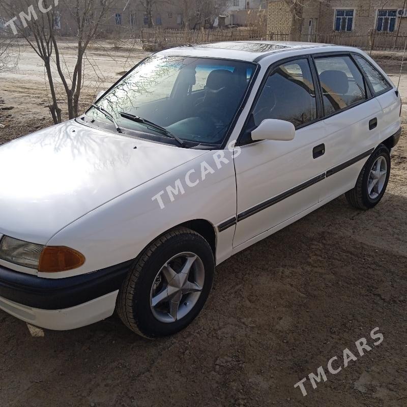 Opel Astra 1992 - 20 000 TMT - Türkmenbaşy etr. - img 4