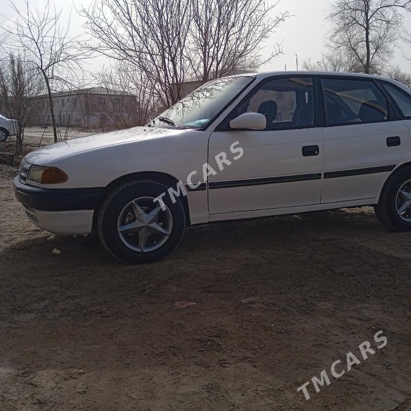 Opel Astra 1992 - 20 000 TMT - Türkmenbaşy etr. - img 2