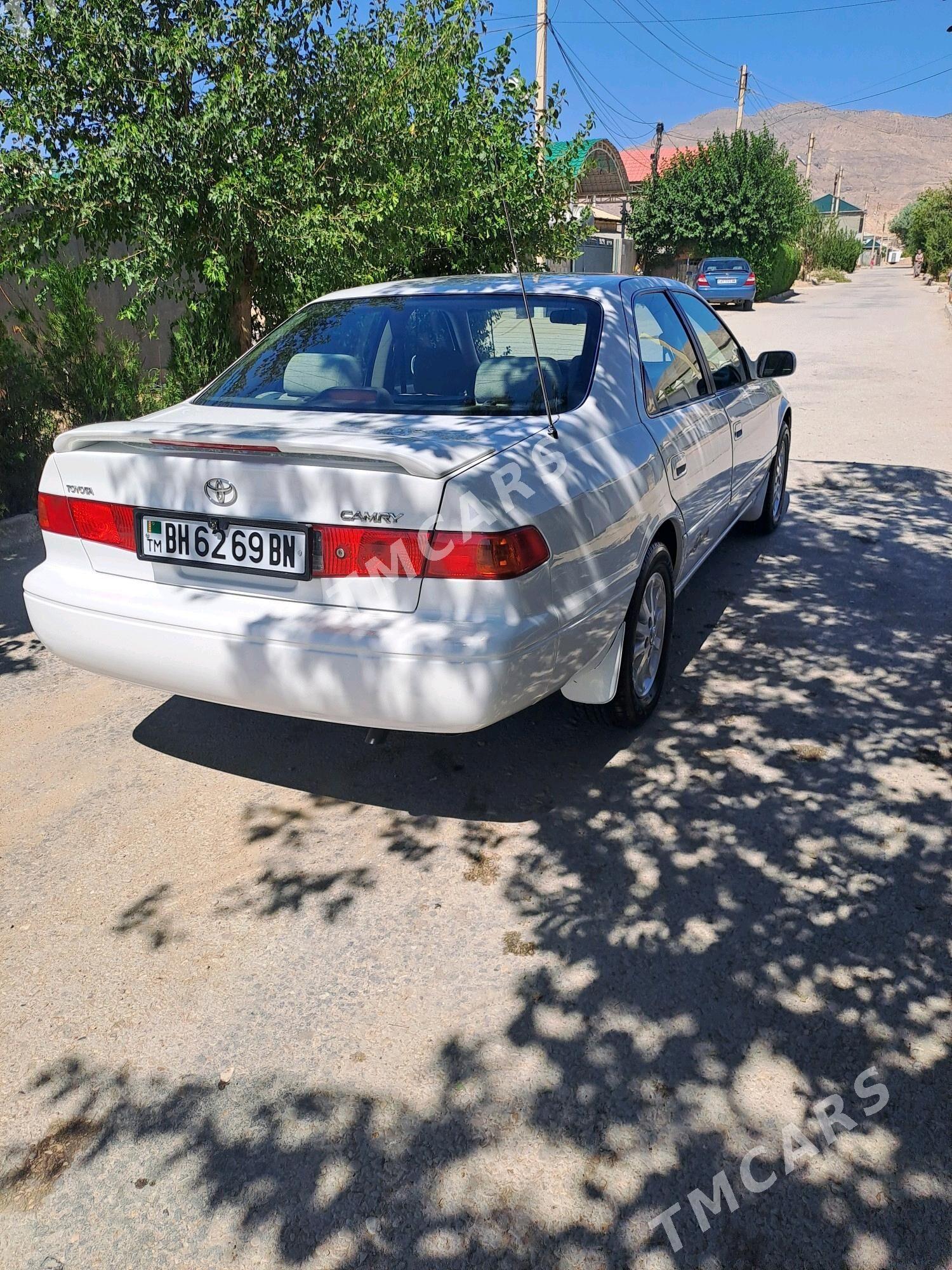 Toyota Camry 2000 - 130 000 TMT - Балканабат - img 3