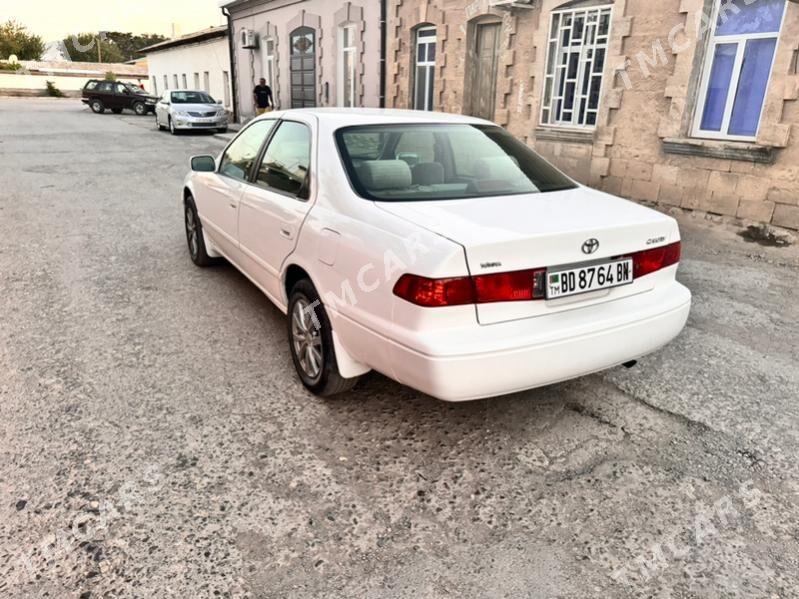 Toyota Camry 1998 - 110 000 TMT - Гызыларбат - img 2