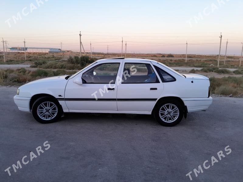 Opel Vectra 1990 - 27 000 TMT - Анев - img 4