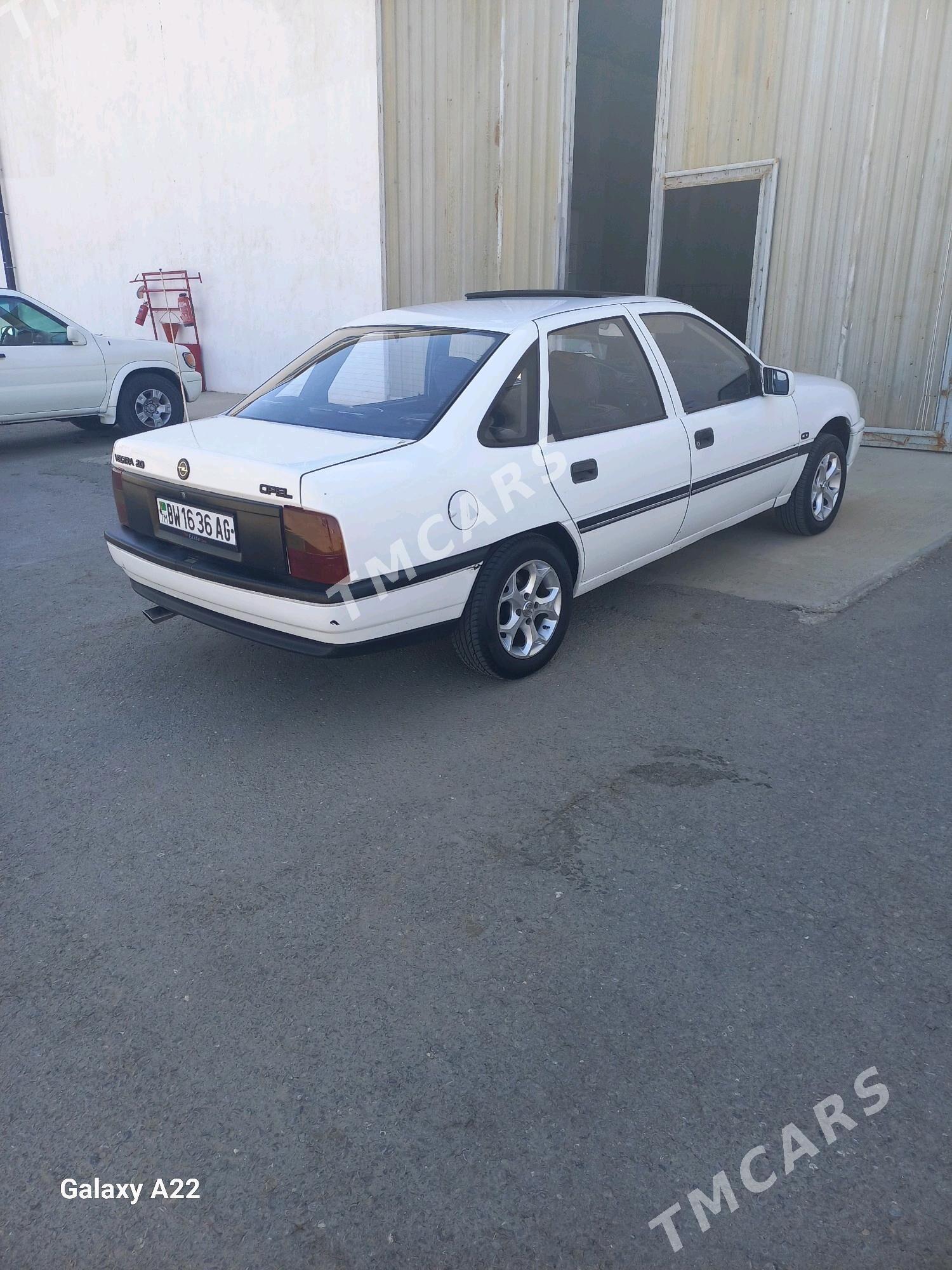 Opel Vectra 1990 - 50 000 TMT - Бузмеин - img 3