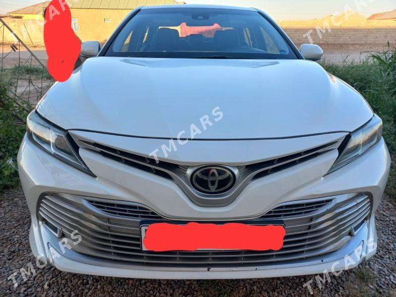 Toyota Camry 2018 - 300 000 TMT - Теджен - img 2