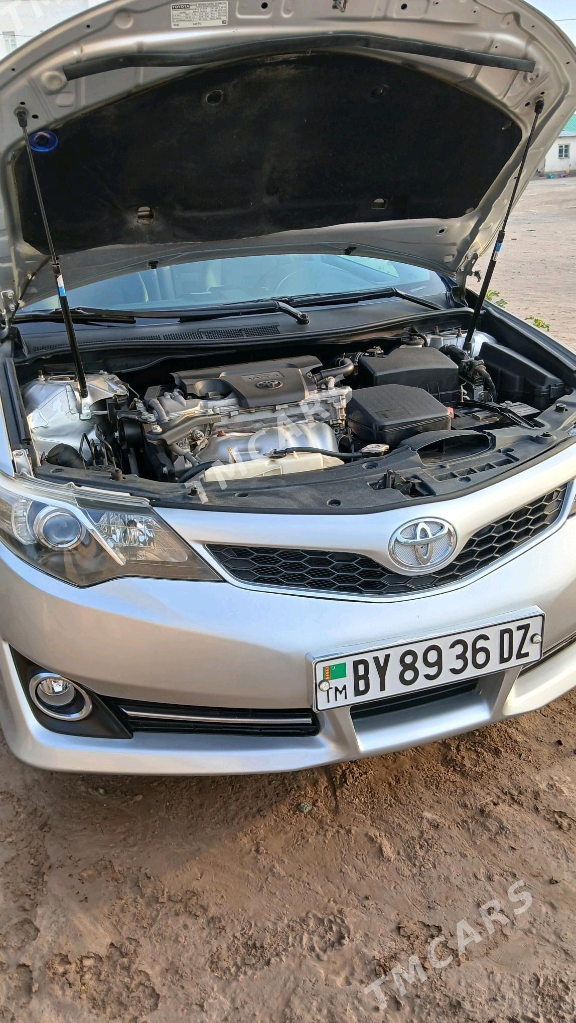 Toyota Camry 2013 - 200 000 TMT - Köneürgenç - img 4