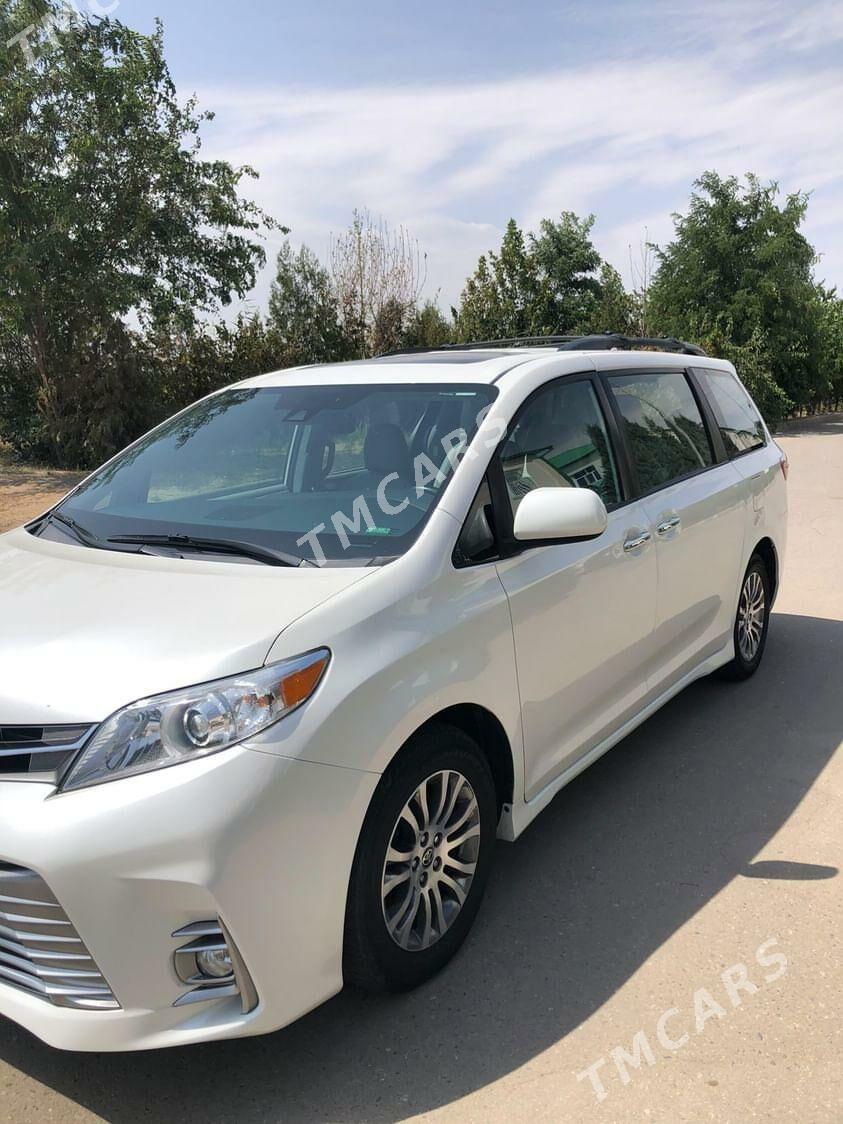 Toyota Sienna 2019 - 490 000 TMT - Aşgabat - img 2