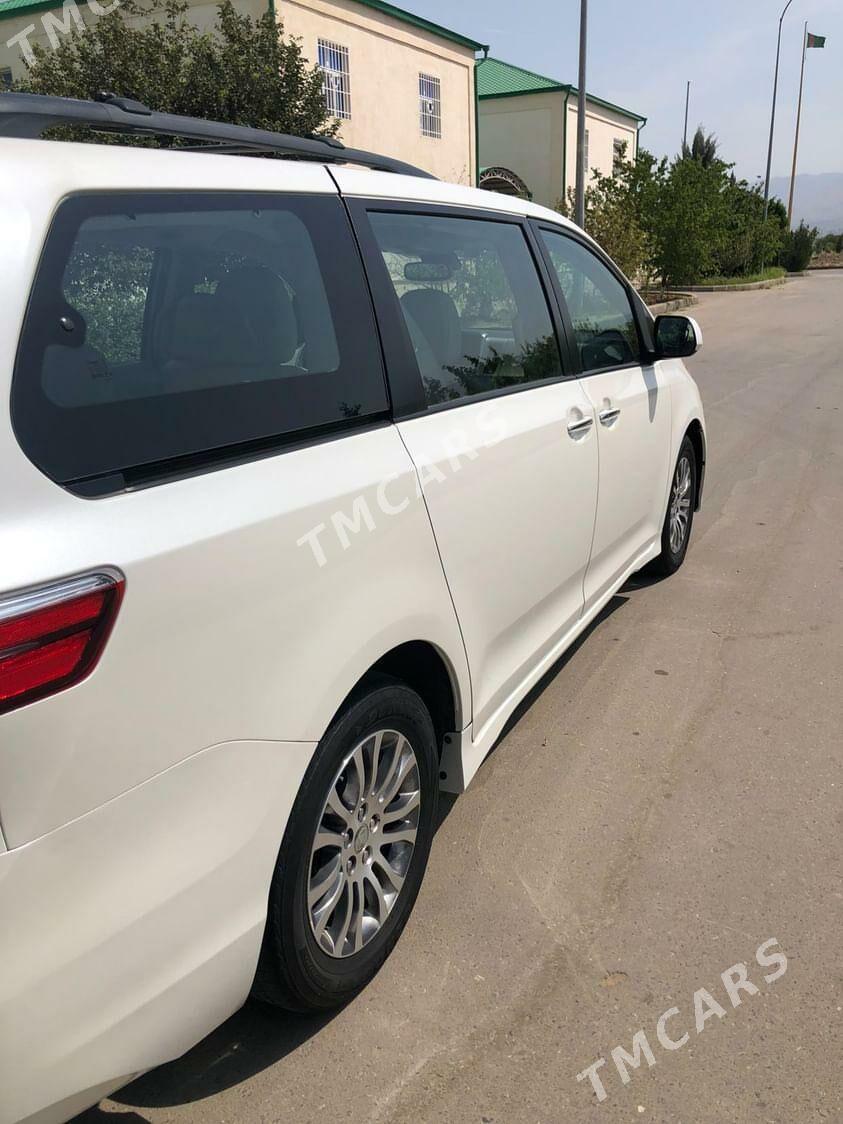 Toyota Sienna 2019 - 490 000 TMT - Ашхабад - img 4