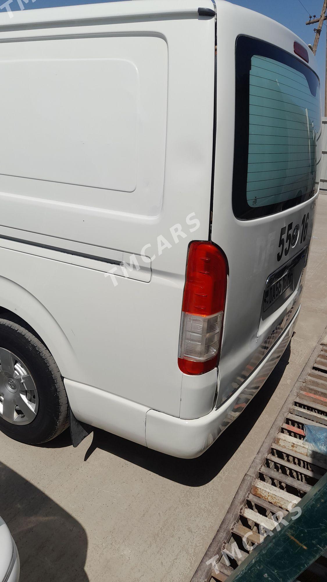 Toyota Hiace 2006 - 170 000 TMT - Мары - img 3