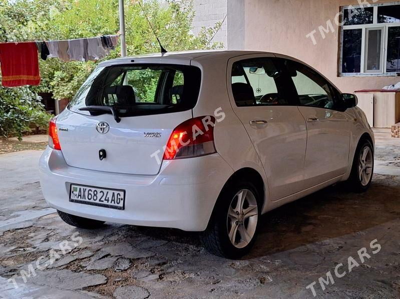 Toyota Yaris 2011 - 120 000 TMT - Ашхабад - img 2