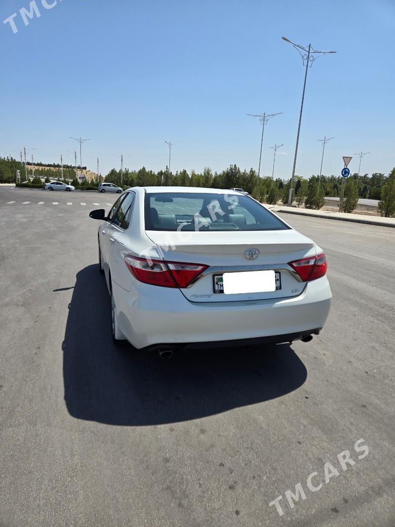 Toyota Camry 2017 - 260 000 TMT - Кëши - img 4