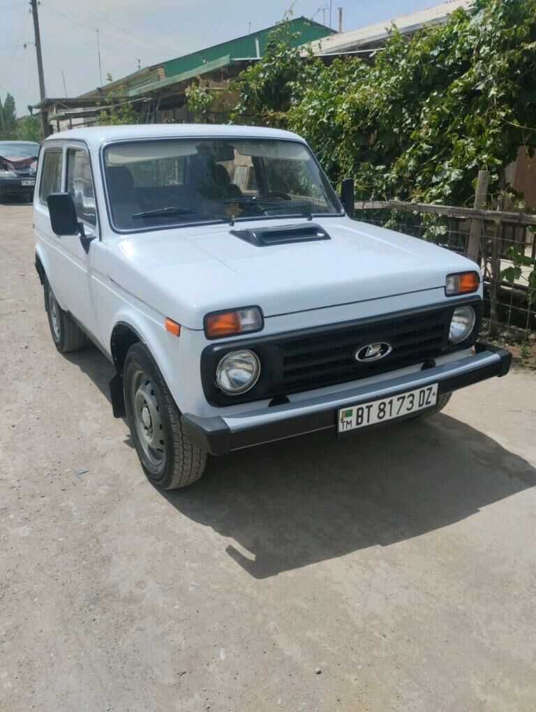 Lada Niva 2002 - 70 000 TMT - Гурбансолтан Едже - img 2