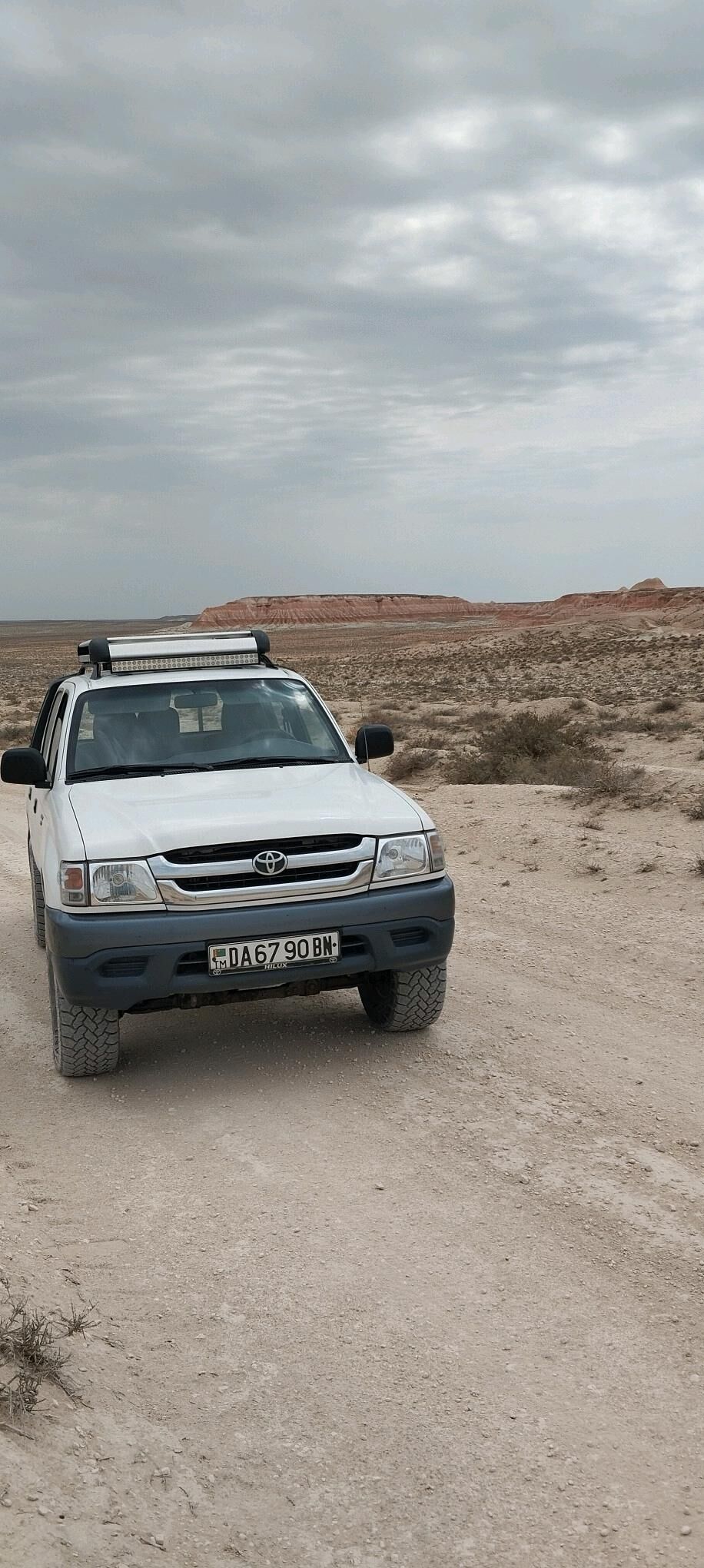 Toyota Hilux 2004 - 130 000 TMT - Балканабат - img 2