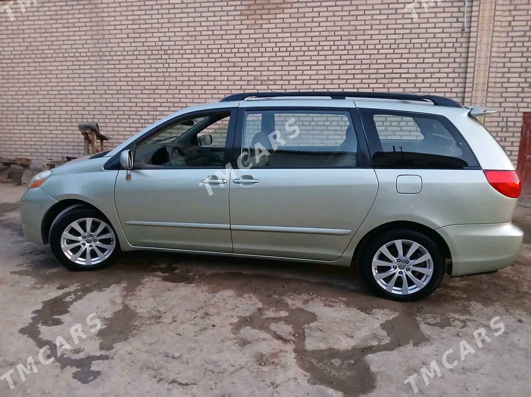 Toyota Sienna 2008 - 200 000 TMT - Шабатский этрап - img 5