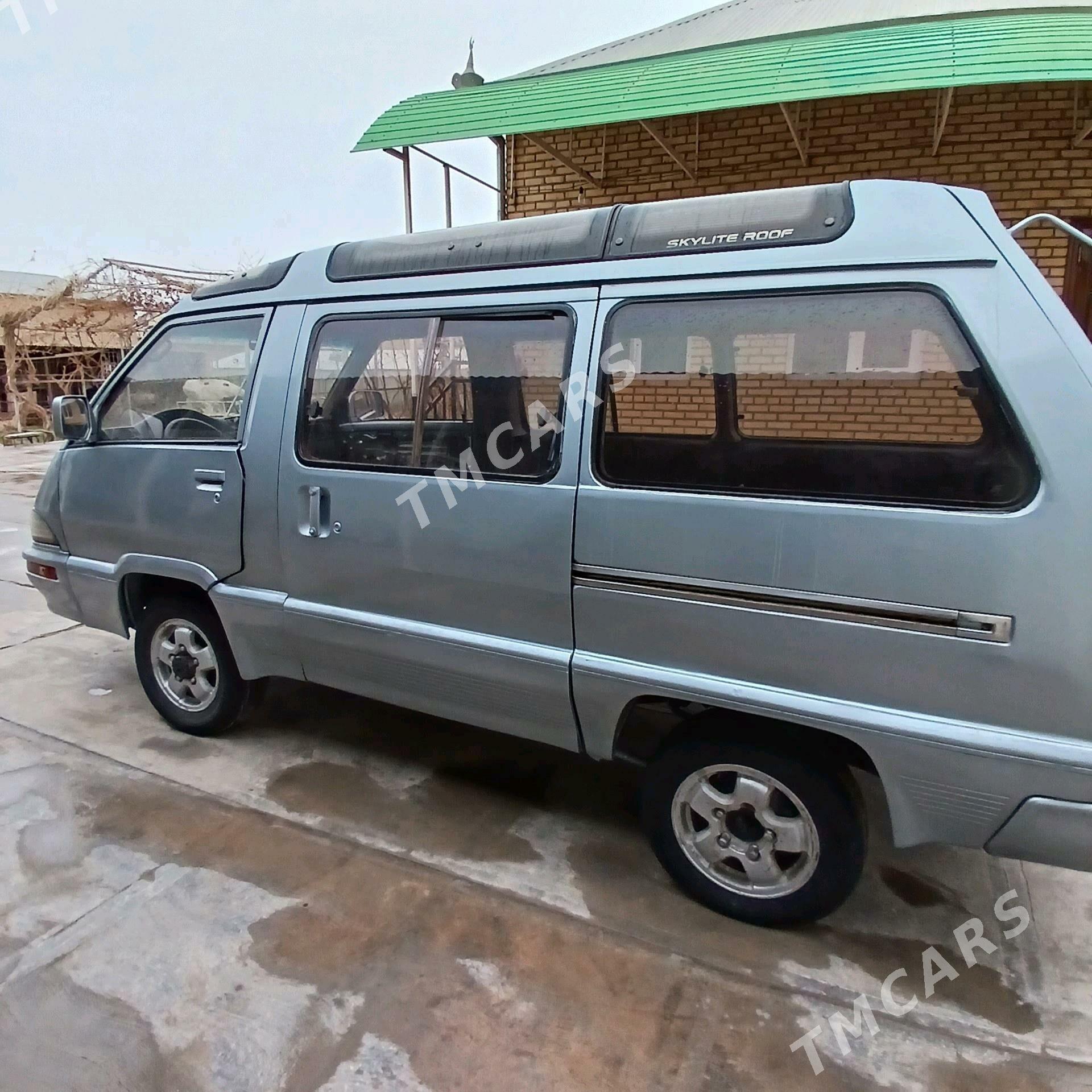 Toyota Town Ace 1989 - 15 000 TMT - Мары - img 3