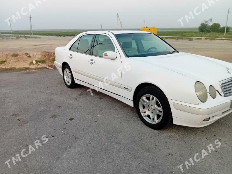 Mercedes-Benz E280 2000 - 85 000 TMT - Бахарден - img 2