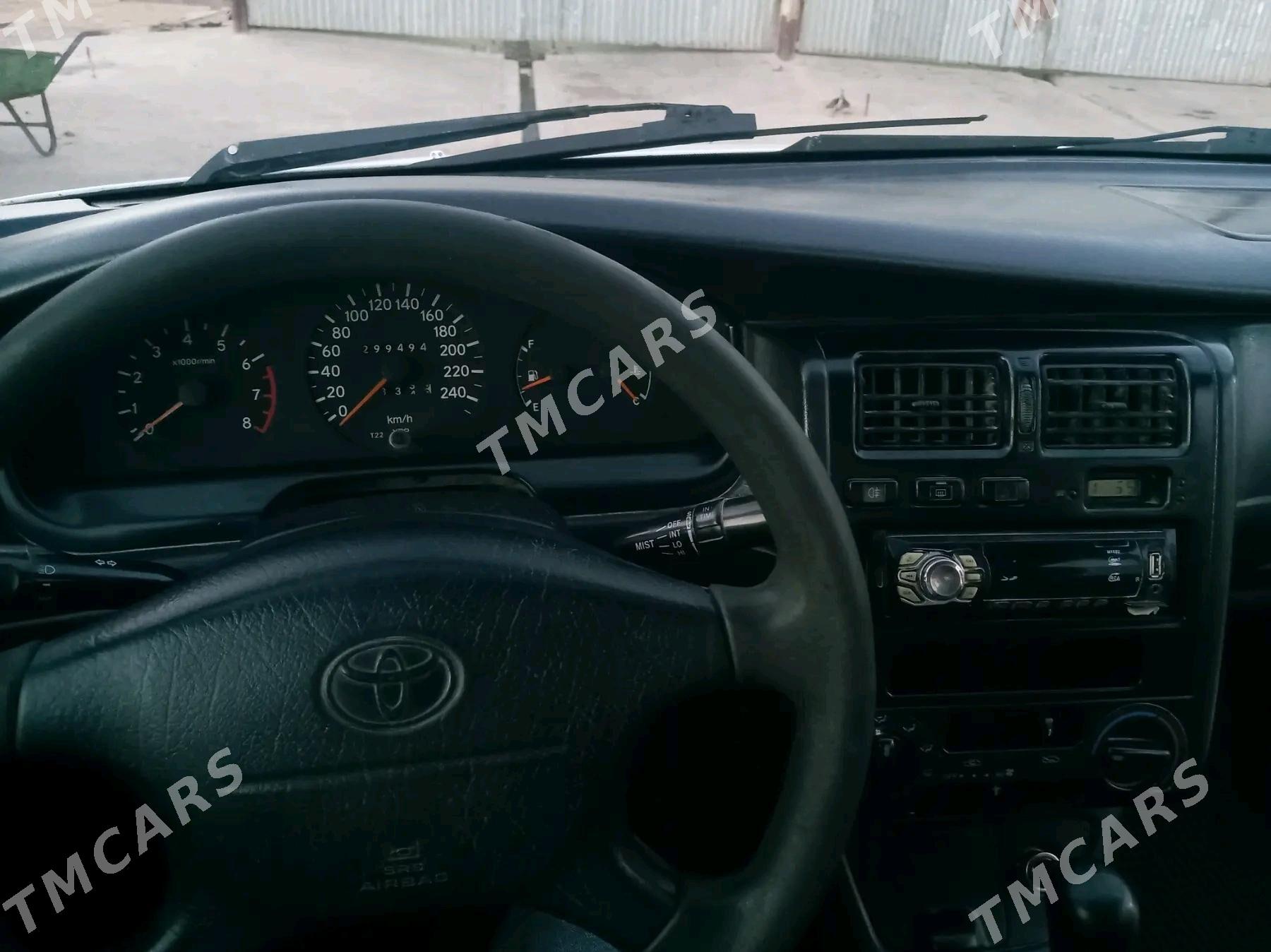 Toyota Corona 1998 - 55 000 TMT - Тагтабазар - img 4