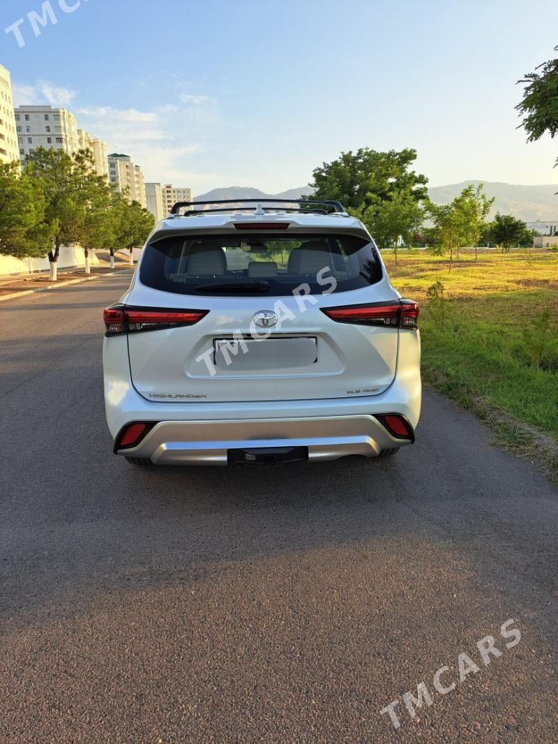 Toyota Highlander 2022 - 650 000 TMT - Aşgabat - img 8