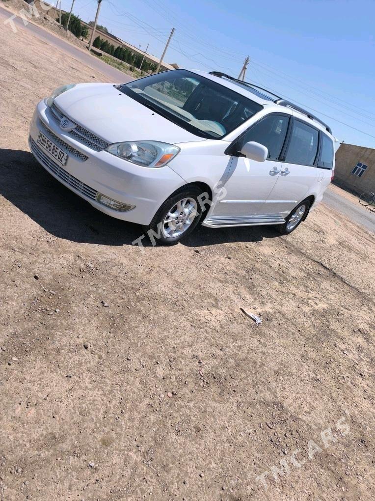 Toyota Sienna 2005 - 240 000 TMT - Губадаг - img 2