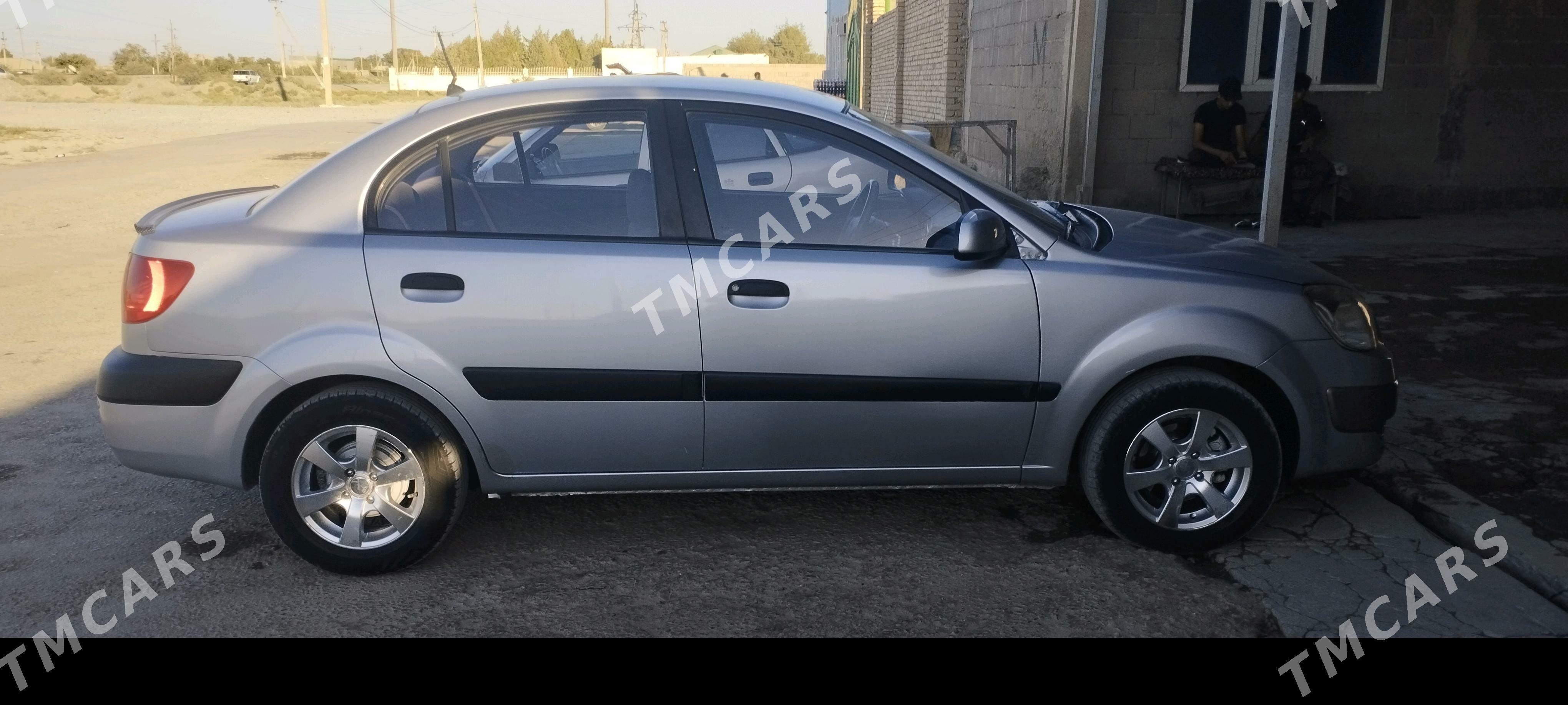 Kia Rio 2007 - 70 000 TMT - Кака - img 2