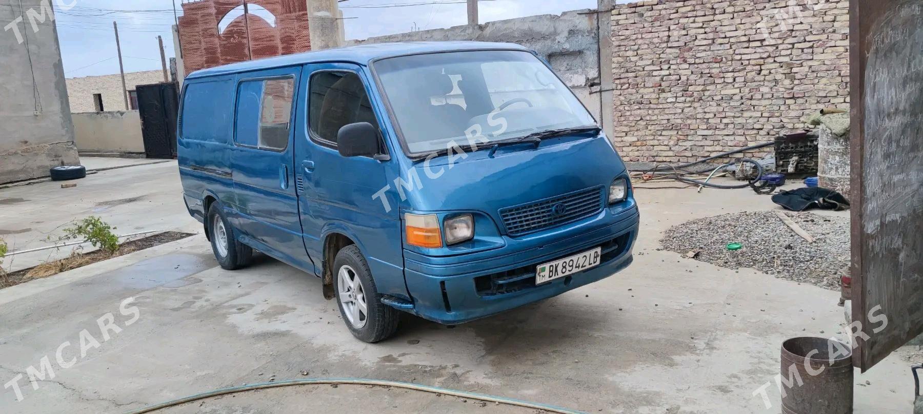 Toyota Hiace 2001 - 80 000 TMT - Seýdi - img 5