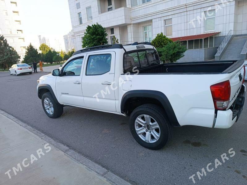 Toyota Tacoma 2017 - 280 000 TMT - Aşgabat - img 4