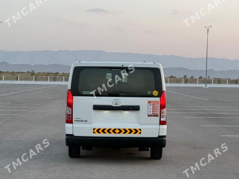 Toyota Hiace 2021 - 515 000 TMT - Ашхабад - img 4