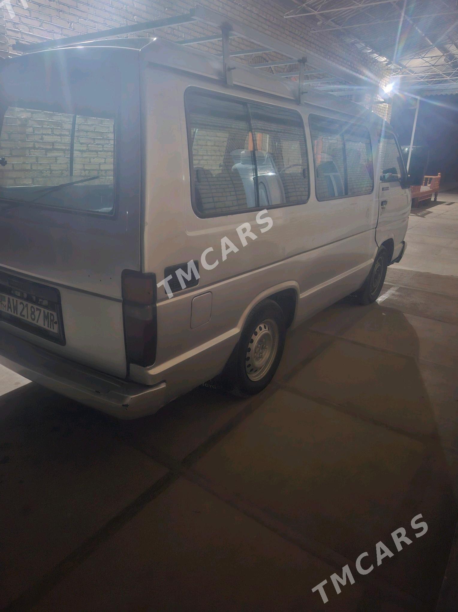 Toyota Hiace 1989 - 46 000 TMT - Mary - img 3