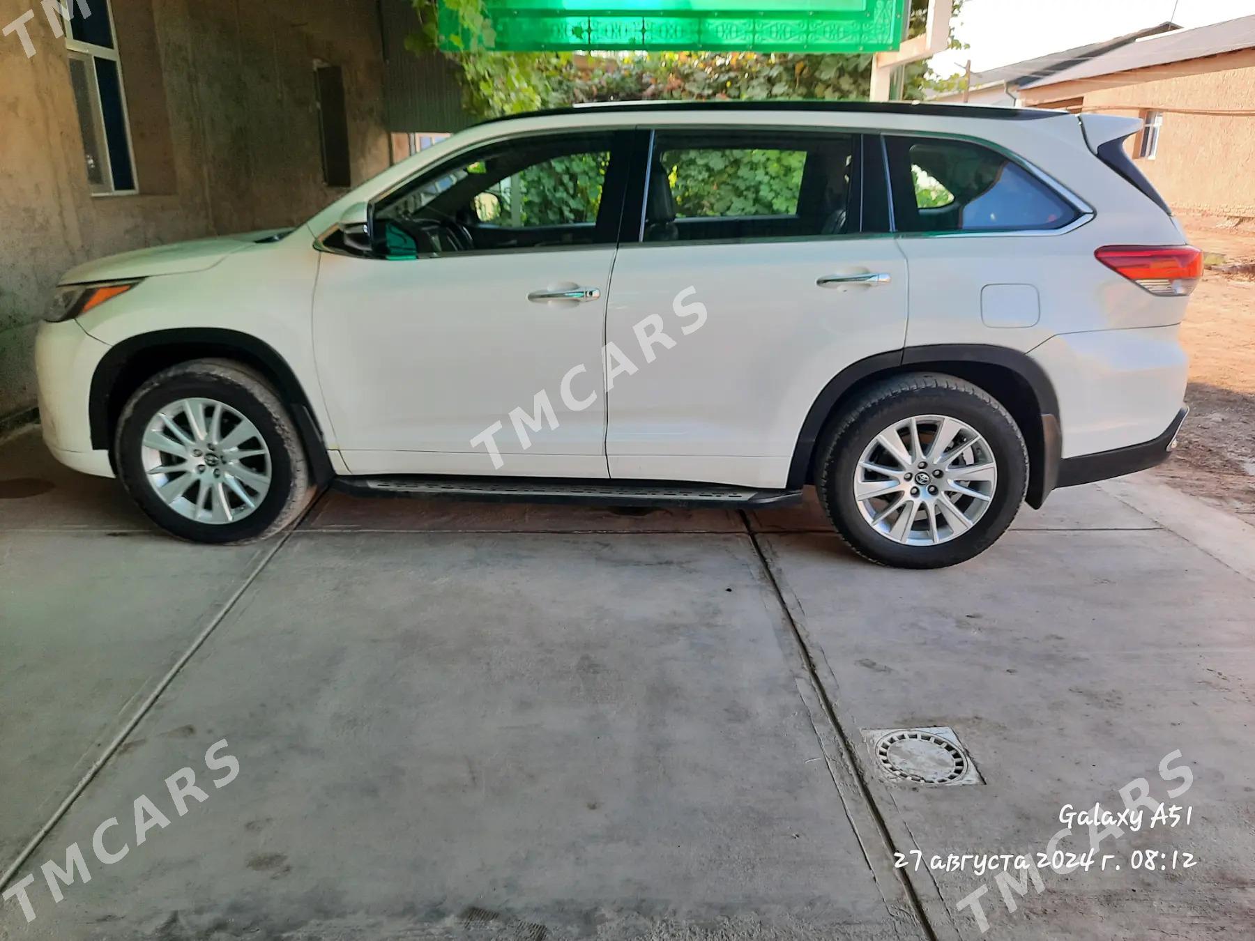 Toyota Highlander 2017 - 500 000 TMT - Köneürgenç - img 6