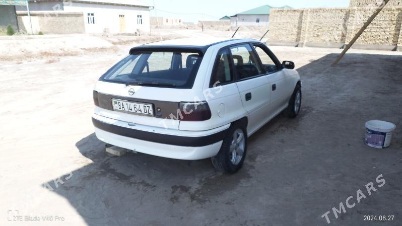 Opel Astra 1997 - 39 000 TMT - Дашогуз - img 4