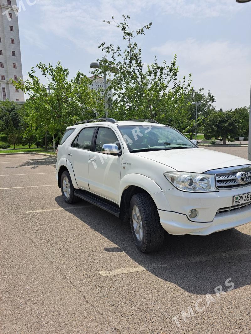 Toyota Fortuner 2010 - 235 000 TMT - Ашхабад - img 3