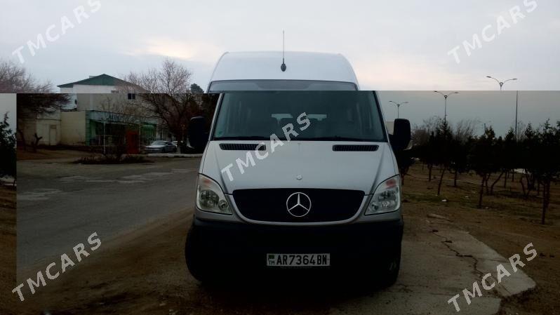 Mercedes-Benz Sprinter 2012 - 480 000 TMT - Туркменбаши - img 3