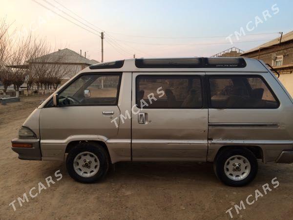 Toyota Hiace 1991 - 25 000 TMT - Сакарчага - img 4