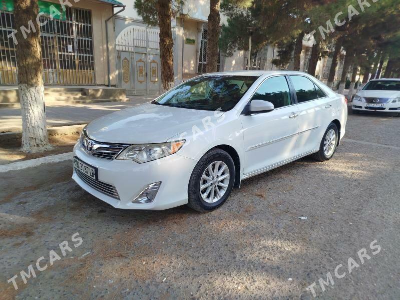 Toyota Camry 2012 - 180 000 TMT - Саят - img 4