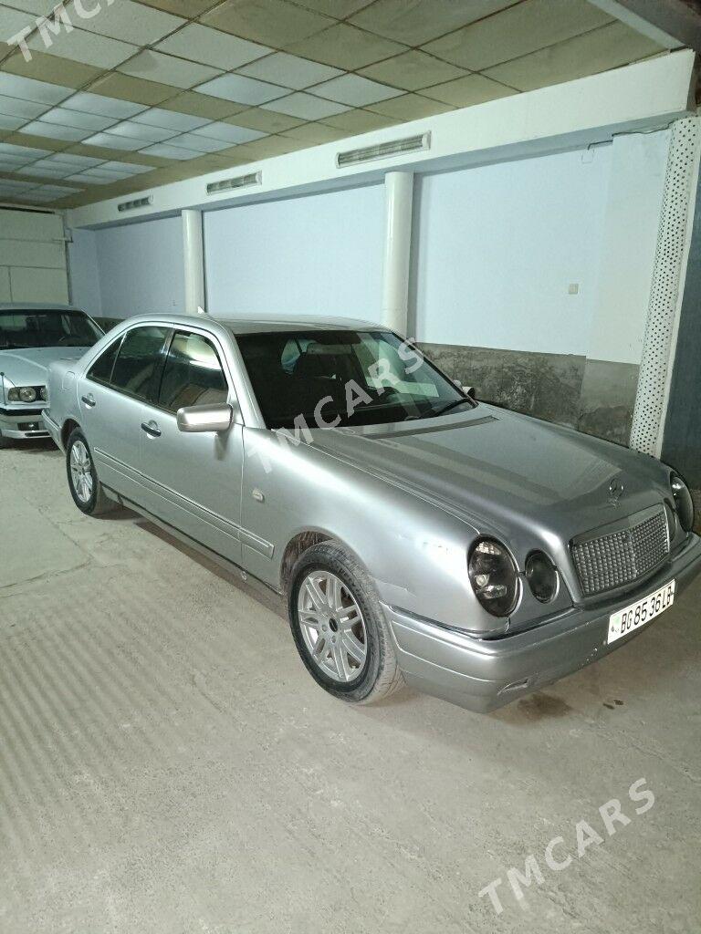 Mercedes-Benz E320 2001 - 60 000 TMT - Туркменабат - img 2