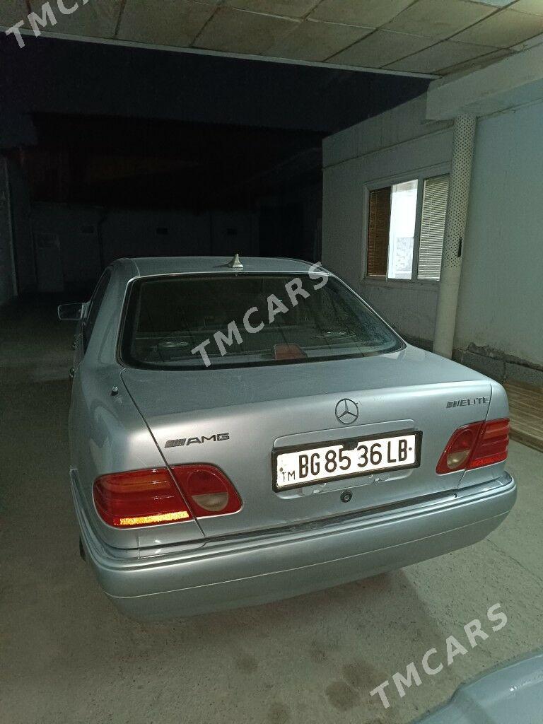 Mercedes-Benz E320 2001 - 60 000 TMT - Türkmenabat - img 4