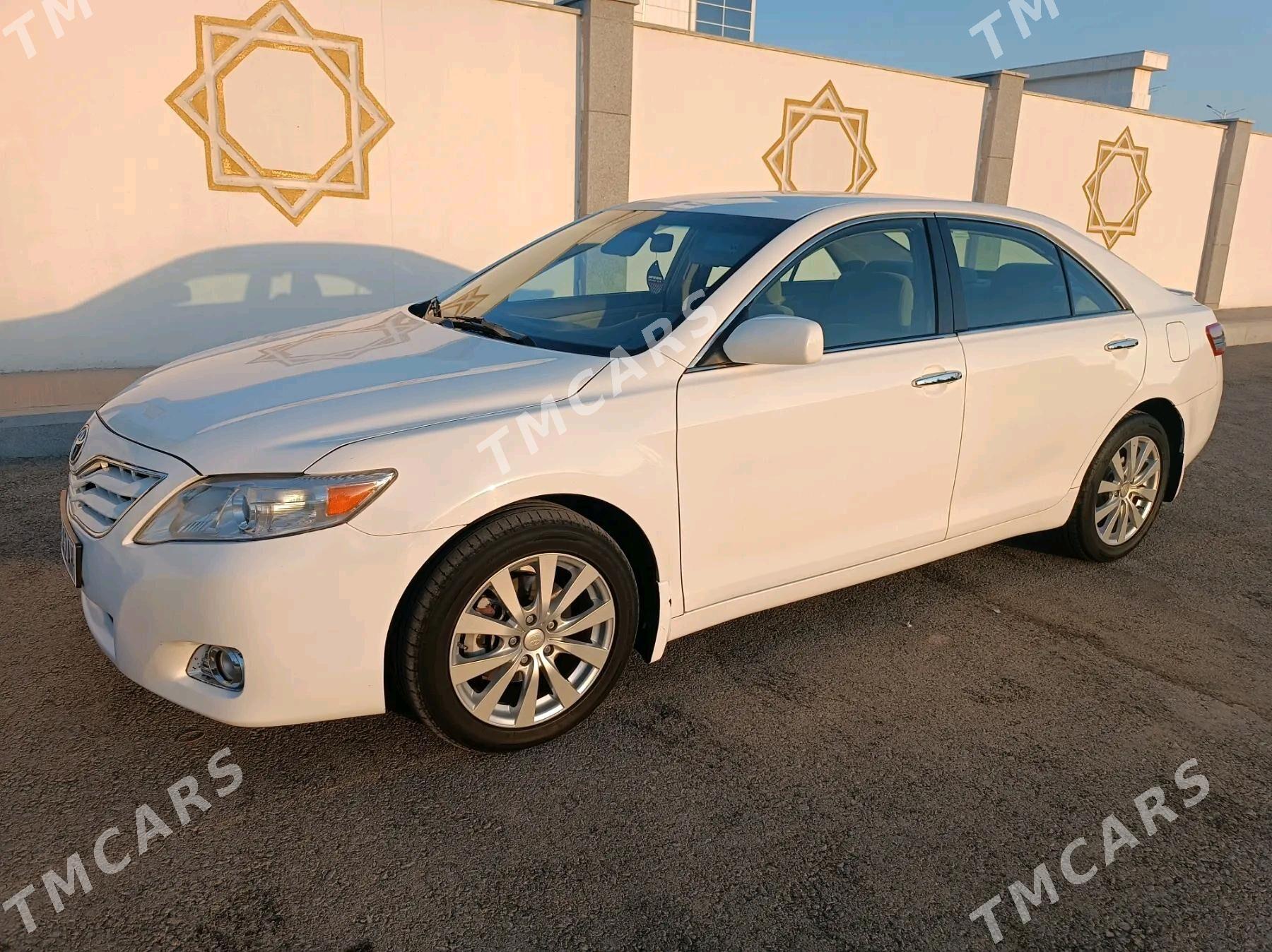 Toyota Camry 2010 - 150 000 TMT - Теджен - img 3