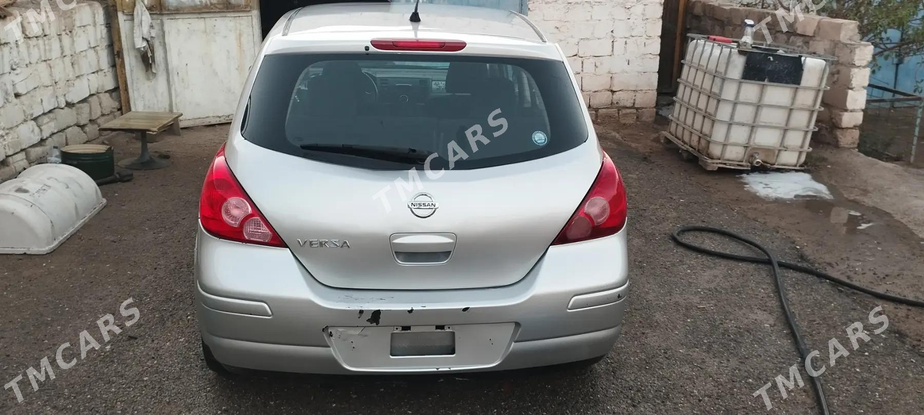 Nissan Versa 2011 - 90 000 TMT - Туркменбаши - img 2