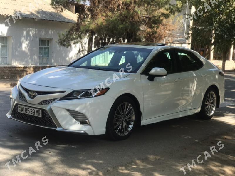 Toyota Camry 2018 - 300 000 TMT - Ёлётен - img 3